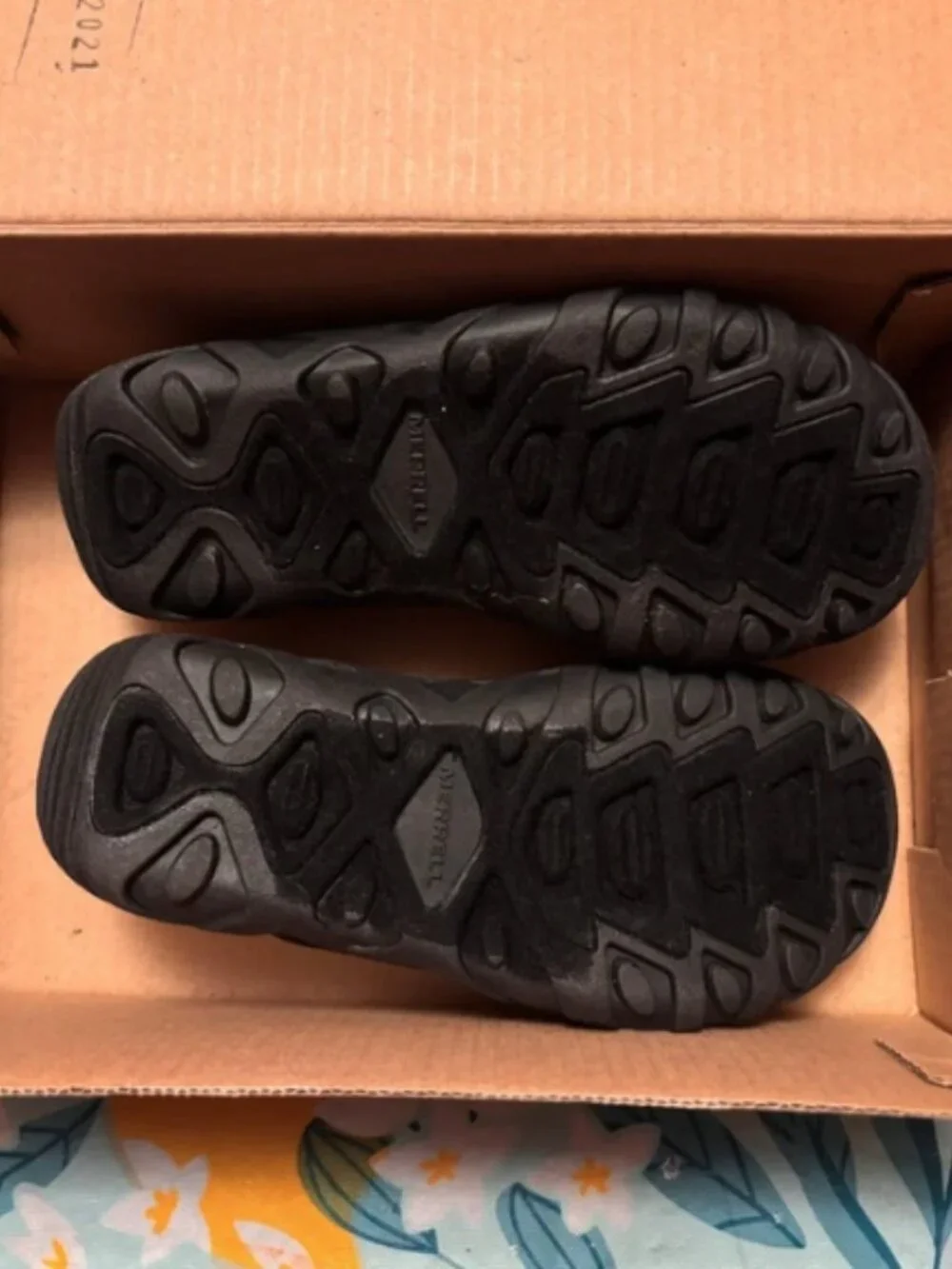 NWT KIDS MERRELL WATER SHOES